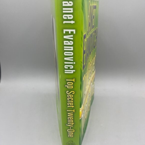 Top Secret Twenty-One : A Stephanie Plum Novel by Janet Evanovich (2014,... - Picture 2 of 3